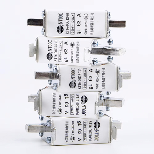 Търговия на едро по поръчка с ниско напрежение NT00C AC нож с предпазители Малко острие Мед с висок капацитет на разрушаване 100A CE