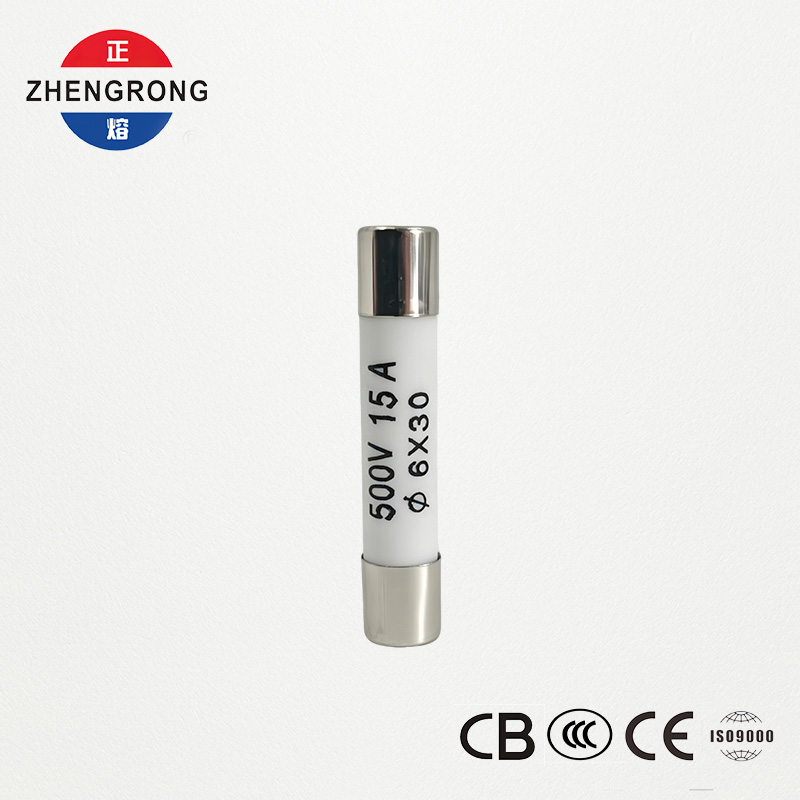 Висококачествени предпазители 6*30mm R058 15A за международни дистрибутори